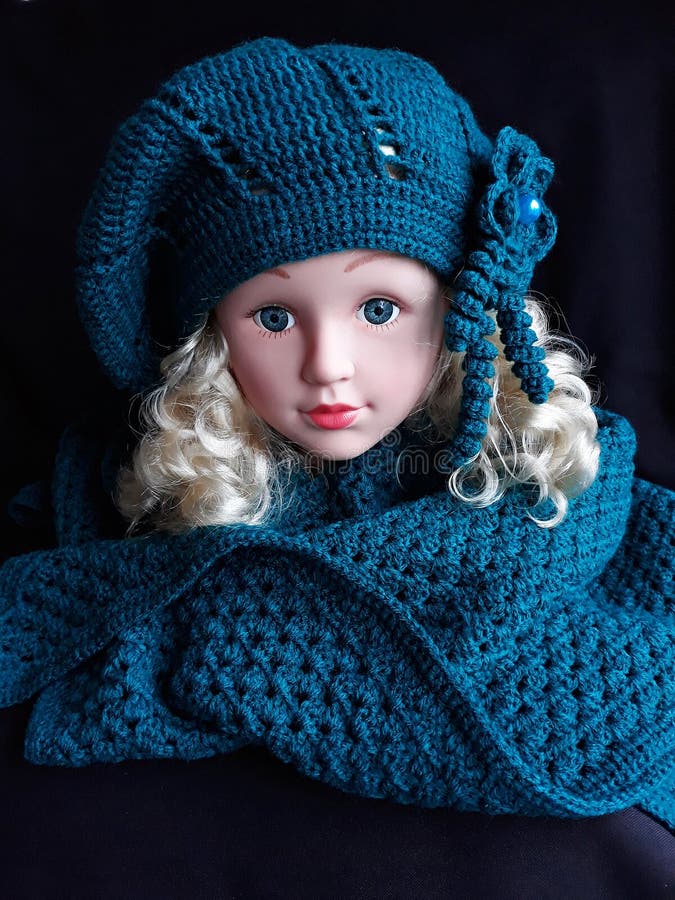 Handmade набор шарфа и шляпы вязания крючком стоковое изображение rf